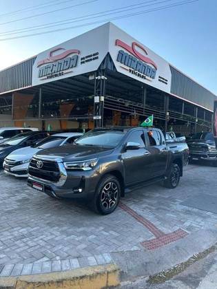 TOYOTA HILUX 2.8 D-4D TURBO DIESEL CD SRV 4X4 AUTOMÁTICO TOYOTA HILUX 2.8 D-4D TURBO DIESEL CD SRV 4X4 AUTOMÁTICO